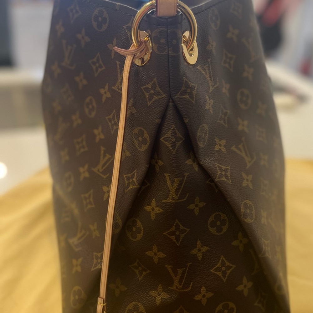 LOUIS VUITTON Monogram Canvas Artsy MM Totes Shoulder Bag - Picture 3 of 7